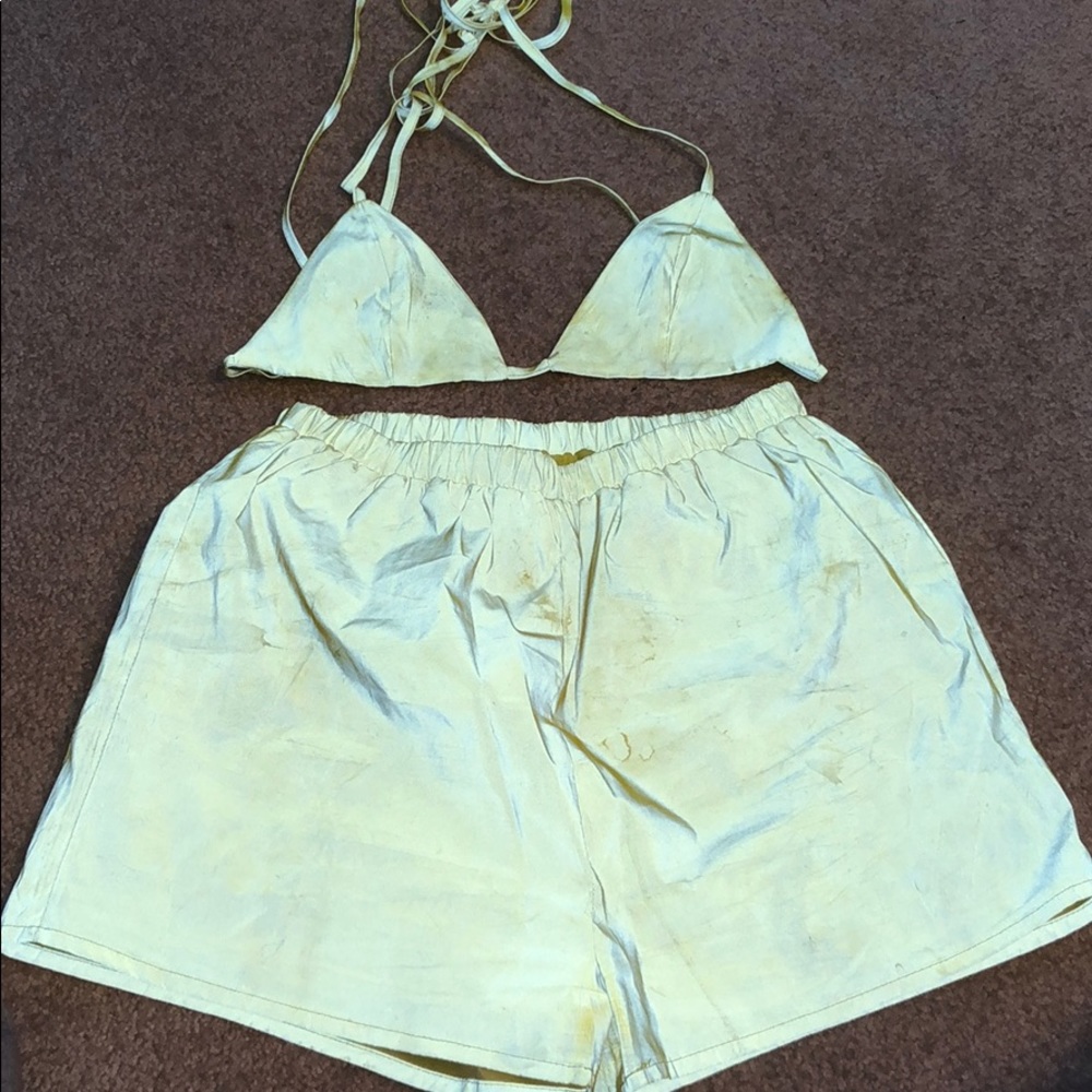 Women’s set - Picture 2 of 3